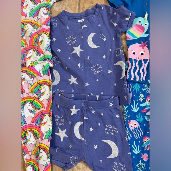 Baby toddler 18-24 months pajama bundle - Picture 3 of 4